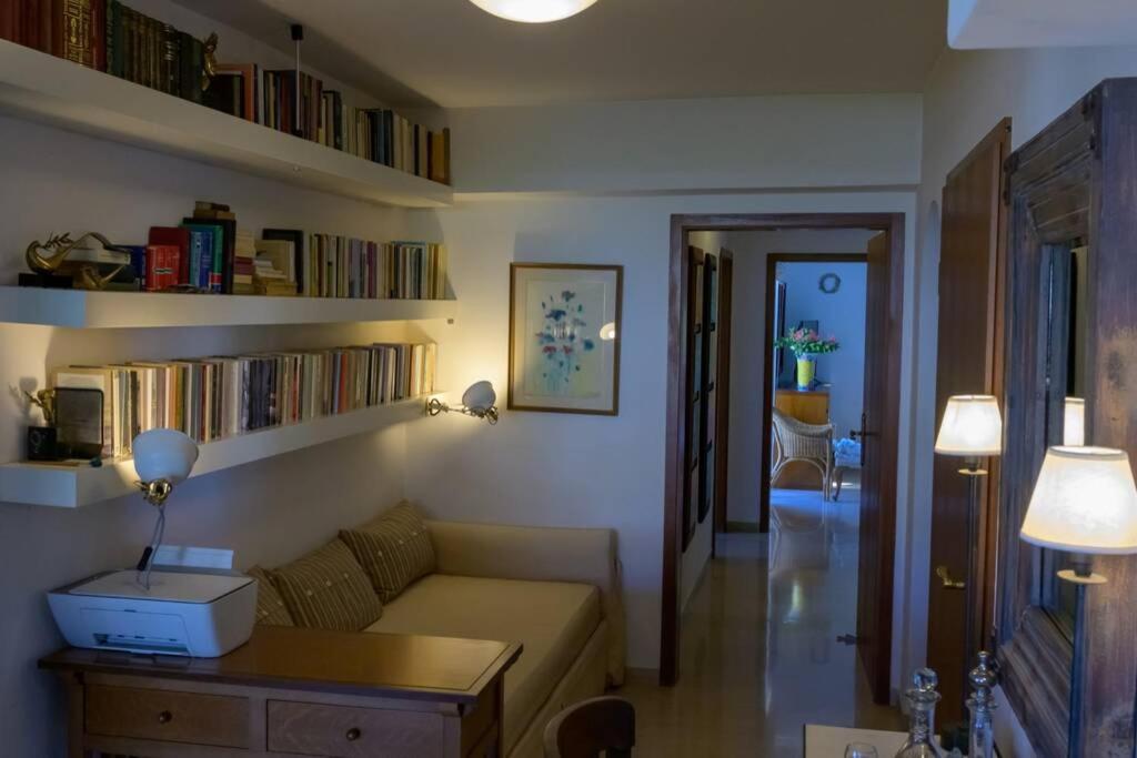 Villa Waves - Agios Nikolaos Anavyssos Eksteriør billede